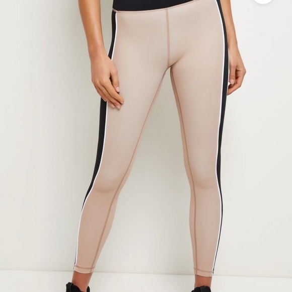 Allfenix Leggings size small - Picture 5 of 6